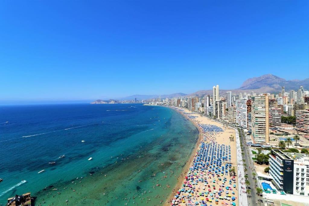 Luxurious 2-Bedroom Apt With Stunning Views, 1St Line On Levante Beach, 貝尼多姆 外观 照片