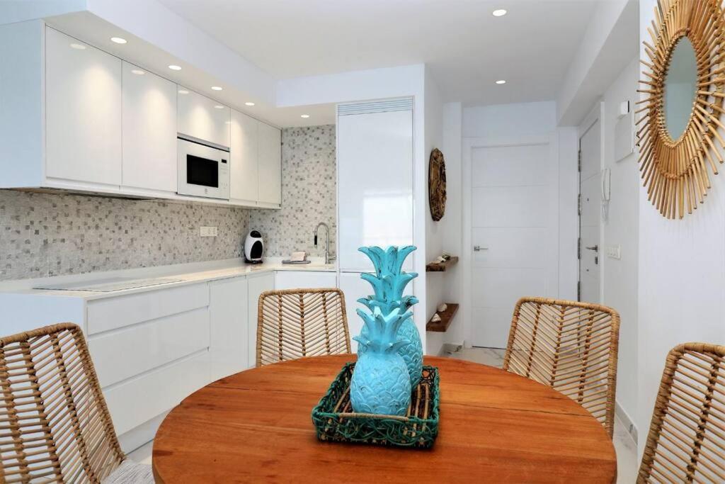 Luxurious 2-Bedroom Apt With Stunning Views, 1St Line On Levante Beach, 貝尼多姆 外观 照片